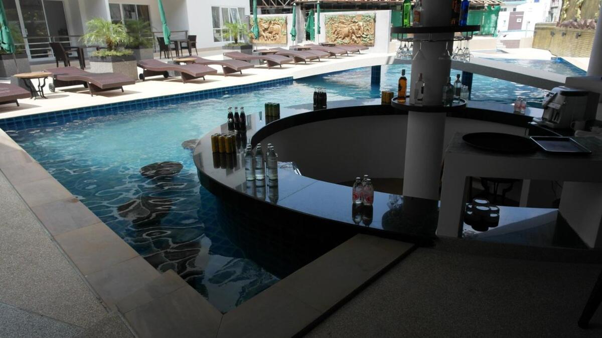 Phuketbnbdotcom 2 Bedrooms 2 Balconies Oceanpoolviews Appartamento Patong