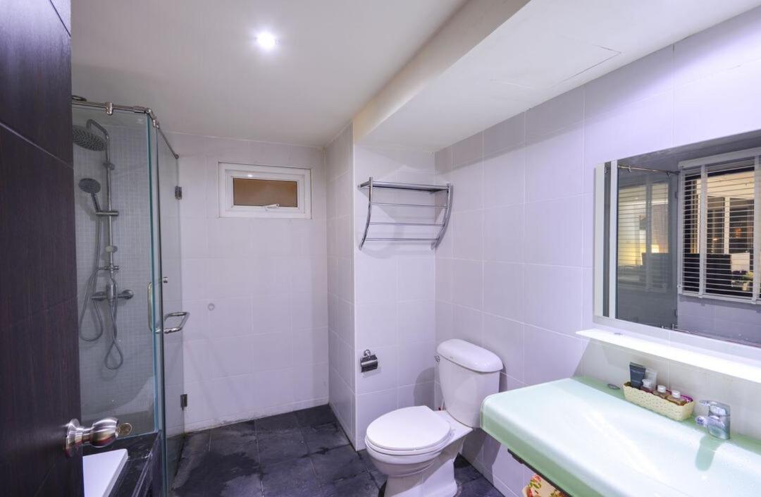 Phuketbnbdotcom 2 Bedrooms 2 Balconies Oceanpoolviews Appartamento
