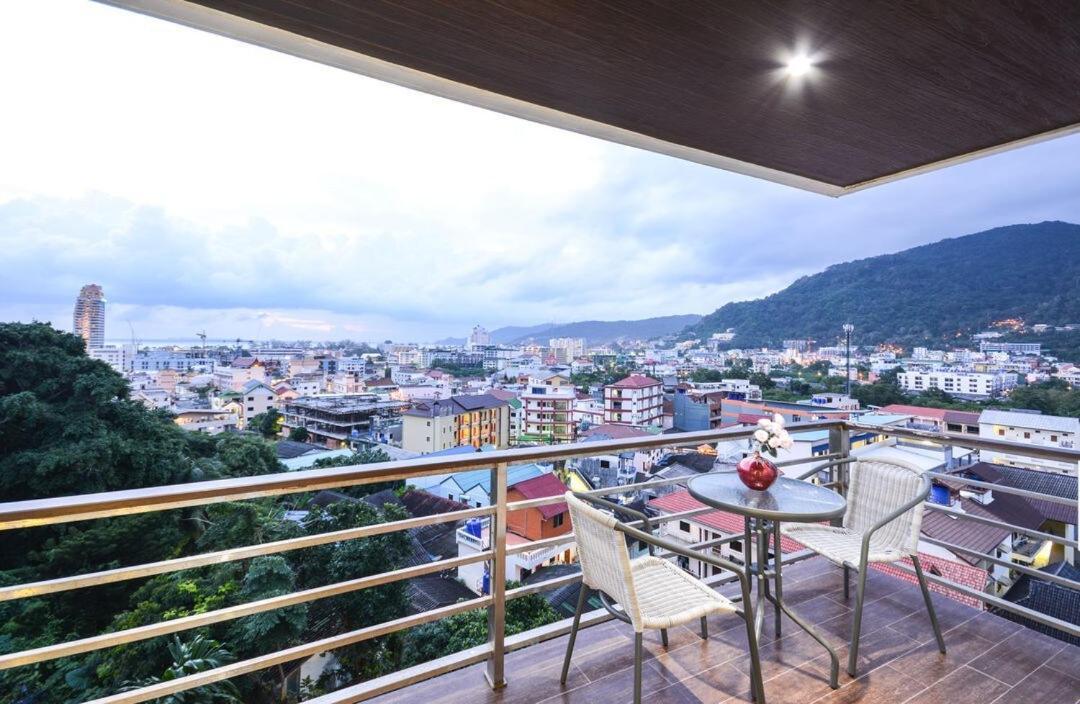 Appartamento Phuketbnbdotcom 2 Bedrooms 2 Balconies Oceanpoolviews *